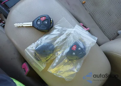 2011 Toyota Rav4 из США, поврежденный, VIN JTMZF4DV7B5033019